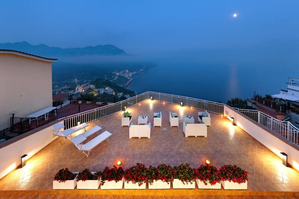 Gala Residence Villa Giovanna - ראבלו - מרפסת