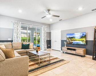 7BR Solterra Resort - Newly renovated home w pool - Davenport - Sala de estar