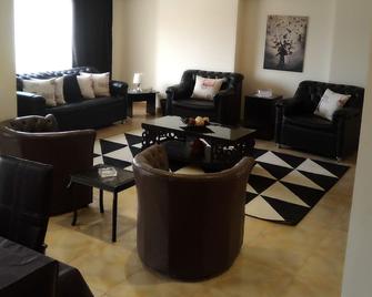 Two rooms at PALM CITY in a spacious and bright apartment - Kahire