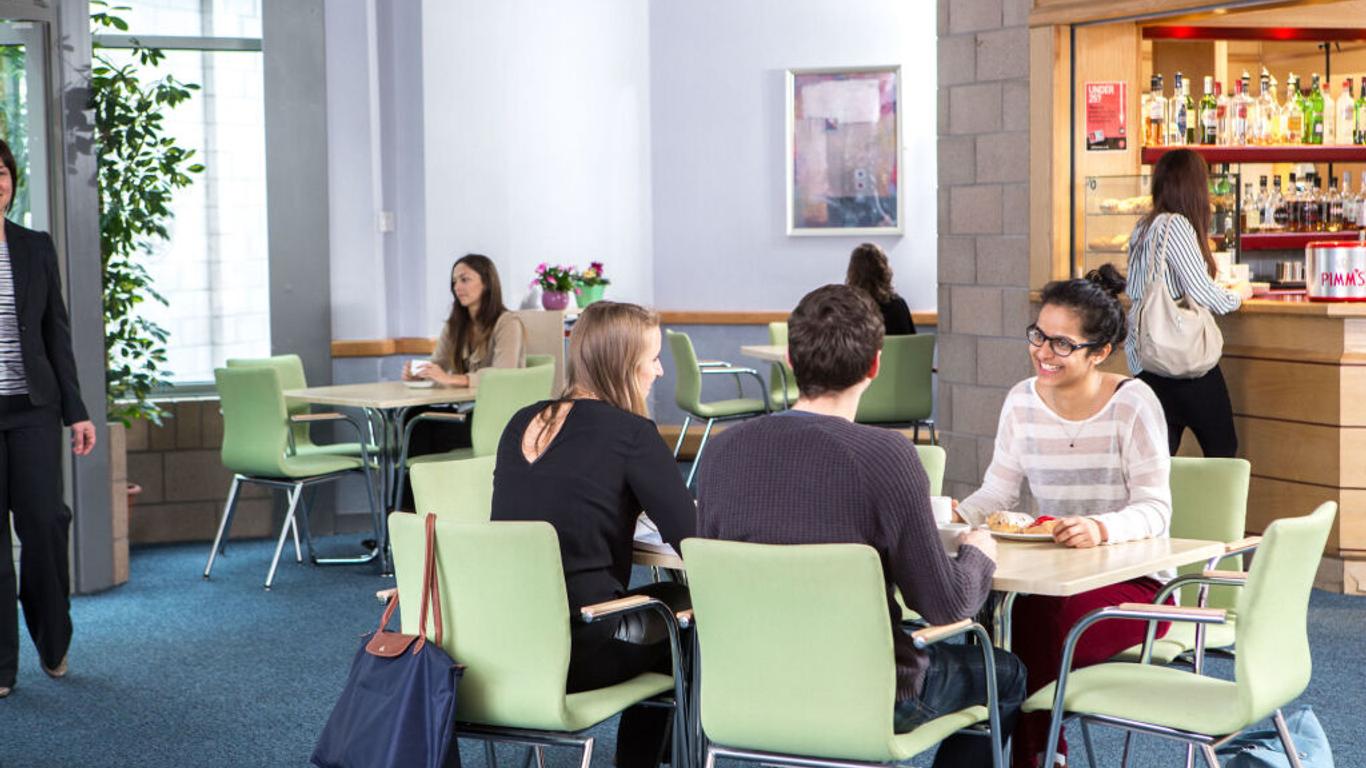 Agnes Blackadder Hall - Campus Accommodation