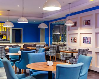 Red Village Hotel - Astana - Ravintola