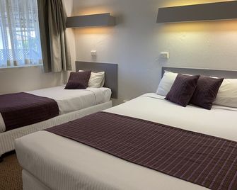 Ben Hall Motor Inn - Forbes - Bedroom