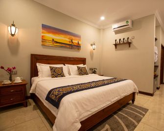 Royal Nyaung Shwe Hotel - Nyaungshwe - Ložnice