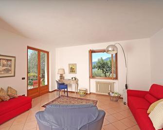 Anna Torri - Torri Del Benaco - Living room