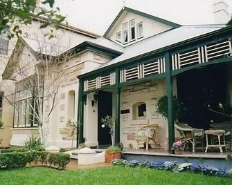 Water Bay Villa Bed & Breakfast - Glenelg