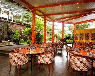 Sari Ater Kamboti Hotel Bandung - באנדונג - מסעדה