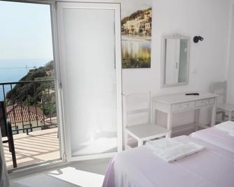 Hotel Rocamar - Cala Figuera