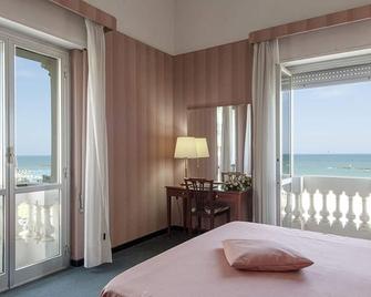 Hotel Esplanade - Pescara - Slaapkamer