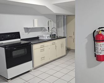 Lovely one bed accommodation in a quiet environment - Sudbury - Kitchen