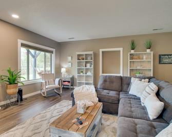 Waterfront Home Near Mark Twain National - Poplar Bluff - Sala de estar