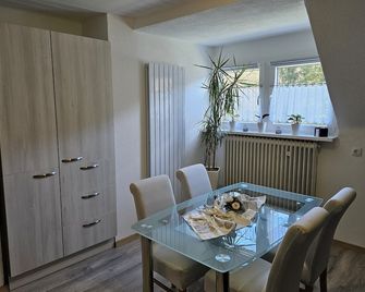 Vacation apartment Ela in the Vulkaneifel - Birresborn - Comedor