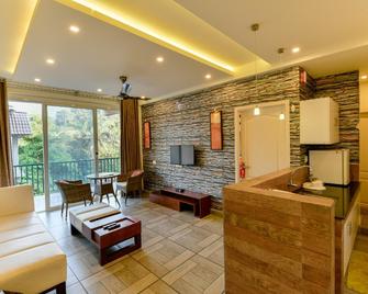 OYO Taaza Holiday Hills - Vythiri - Living room