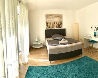 Zv-Scholtz Burghausen Mozartstr, 15 Ap-K - Burghausen - Bedroom