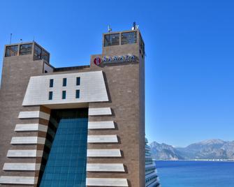 Ramada Plaza by Wyndham Antalya - Antalya - Bygning