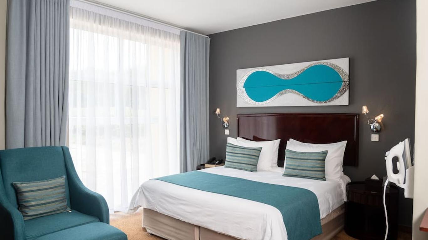 تلوتلو هوتل آند كونفرنس سنتر