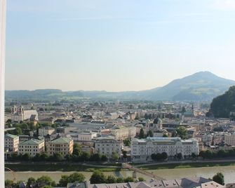 Stadtalm Naturfreundehaus - Salzburg - Balkon