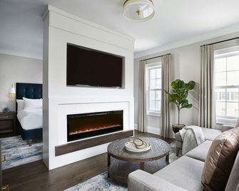 124 on Queen Hotel & Spa - Niagara-on-the-Lake - Stue