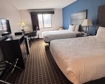 Baymont Inn & Suites by Wyndham Richmond - Richmond