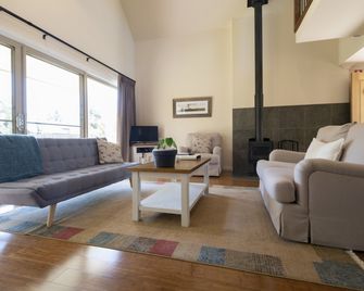 The Nest at Gundaroo - Gundaroo - Living room