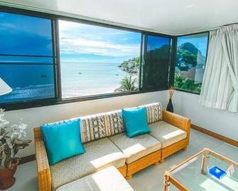 Nern Chalet Beachfront Hotel - Hua Hin - Huiskamer