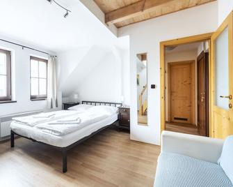 Family Apartments Praha 6 - Prague - Bedroom