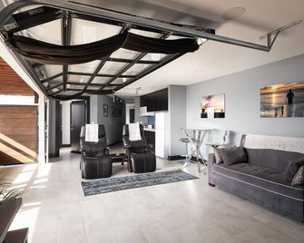 Contemporary Ocean Sunset Views with Firepit Pt Loma close to PLNU - سان دييغو - غرفة معيشة