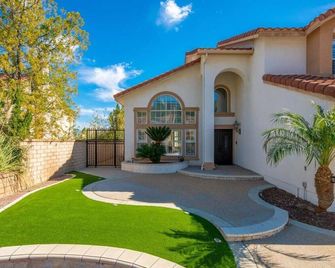 @ Marbella Lane - Captivating Home w/Pool - Rowland Heights - Building
