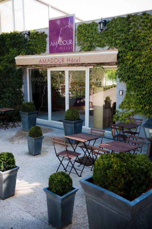 آمادور هوتل - روكامادور - شرفة مرصوفة