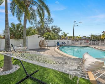 1k Bed Studio Apt With Shared Pool 07 - Clearwater - Basen
