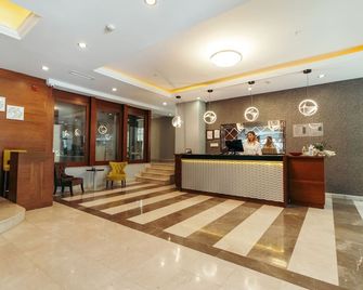 CK Farabi Hotel - Angora - Recepción