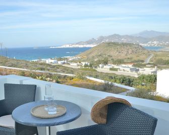 Hotel Mediterranean - Stelida - Balkón