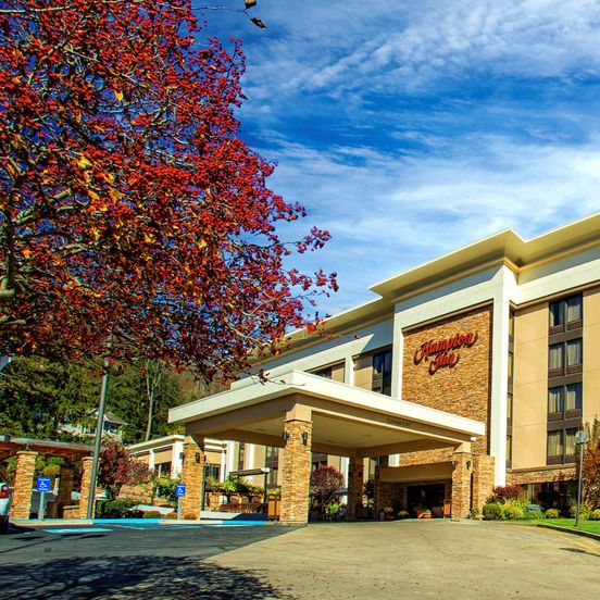 Building view of Hampton Inn Wheeling