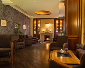 Hotel IV Jahreszeiten Kühlungsborn - Kühlungsborn - Lounge