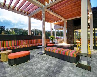 Home2 Suites by Hilton Blacksburg - Blacksburg - Patio