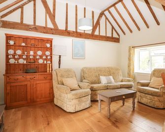 Byre Cottage 3 - Pulborough - Living room