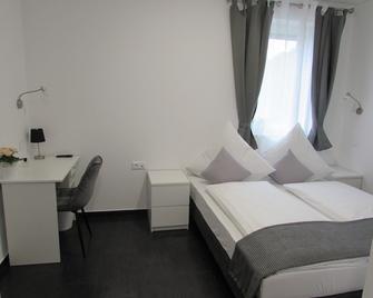 Hotel201 - Gablitz - Bedroom