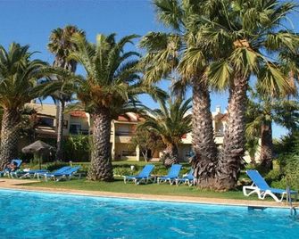 Praia da Lota Resort - Hotel - Manta Rota - Piscina