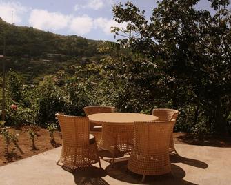 Beautiful Bella Vivace With Rolling Mountain And Bay Of Nicoya Views - San Ramón - Patio