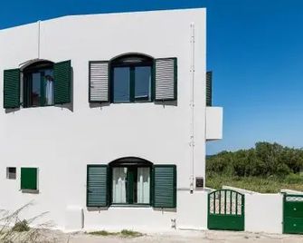 Traditional Sea Side Cottage - Maleme - Bâtiment