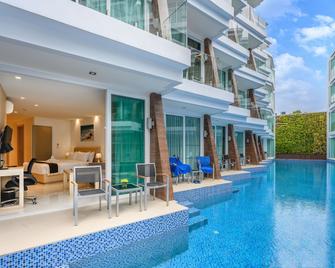 The Beachfront Hotel Phuket - Rawai - Zwembad