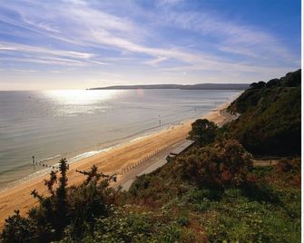 Holiday Inn Express Poole By IHG - Poole - Beach