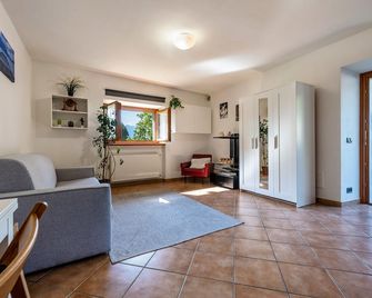 Panoramic Green Studio - Malcesine - Huiskamer