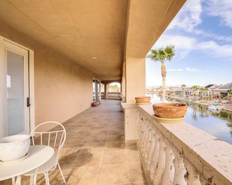Spacious Luxe Home w/ Lake Access in Fort Mohave! - Fort Mohave - Balcony