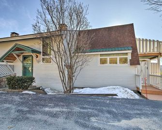 Hot Tub and Moan Mtn Views North Conway Townhouse - Conway - Gebäude