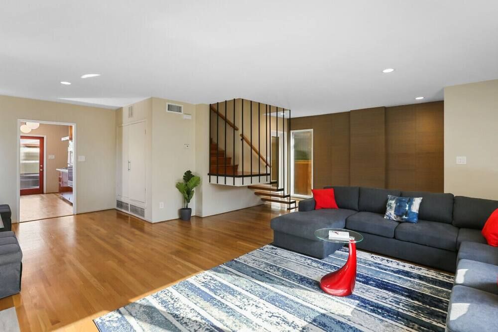 Luxury Beach House W Jacuzzi, Bbq, 2 Parking Space - לונג ביץ' - סלון