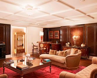 The Ritz-Carlton Pune - Pune - Living room