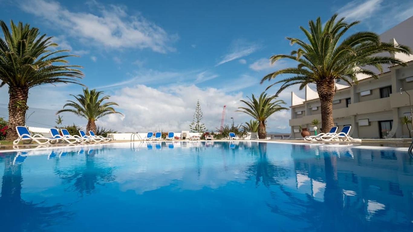 هوتل كارافيلاس