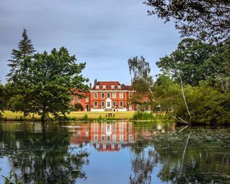 Stoke Place Hotel - Slough - Gebäude