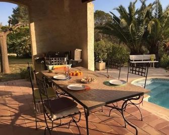 Lac Saint Esprit - Fréjus - Innenhof