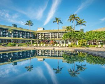 Oceanfront Retreat, 2 QUEEN beds, water views, walk-out access to pools/ocean - Lihue - Uima-allas